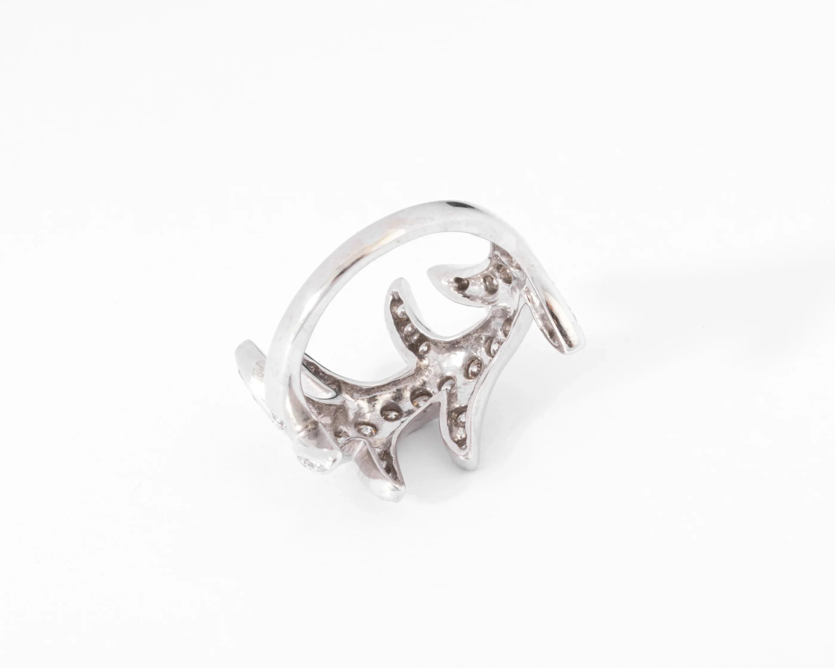 White gold diamond foliage ring