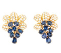 Paire de boucles d'oreilles or jaune saphirs et diamants