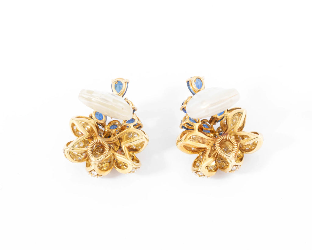 Paire de boucles d'oreilles or jaune saphirs et diamants